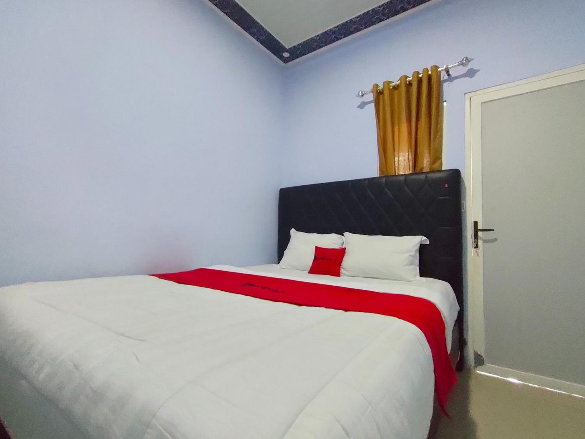 מלון Wates  Reddoorz Syariah Near Stasiun Wates מראה חיצוני תמונה