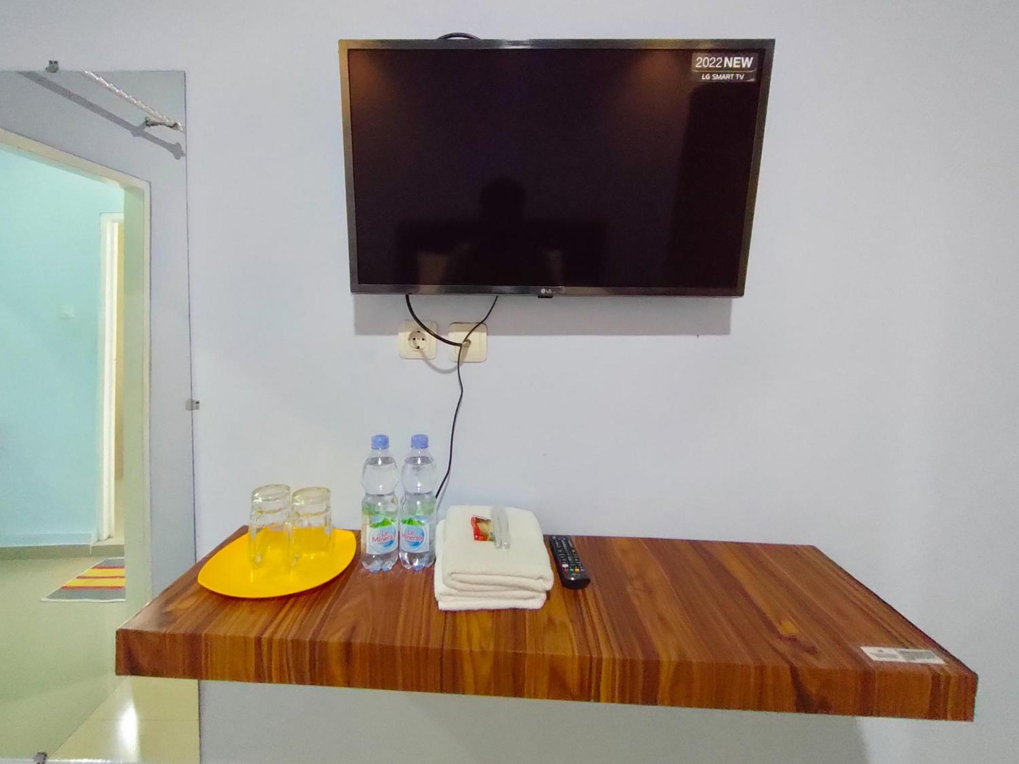 מלון Wates  Reddoorz Syariah Near Stasiun Wates מראה חיצוני תמונה