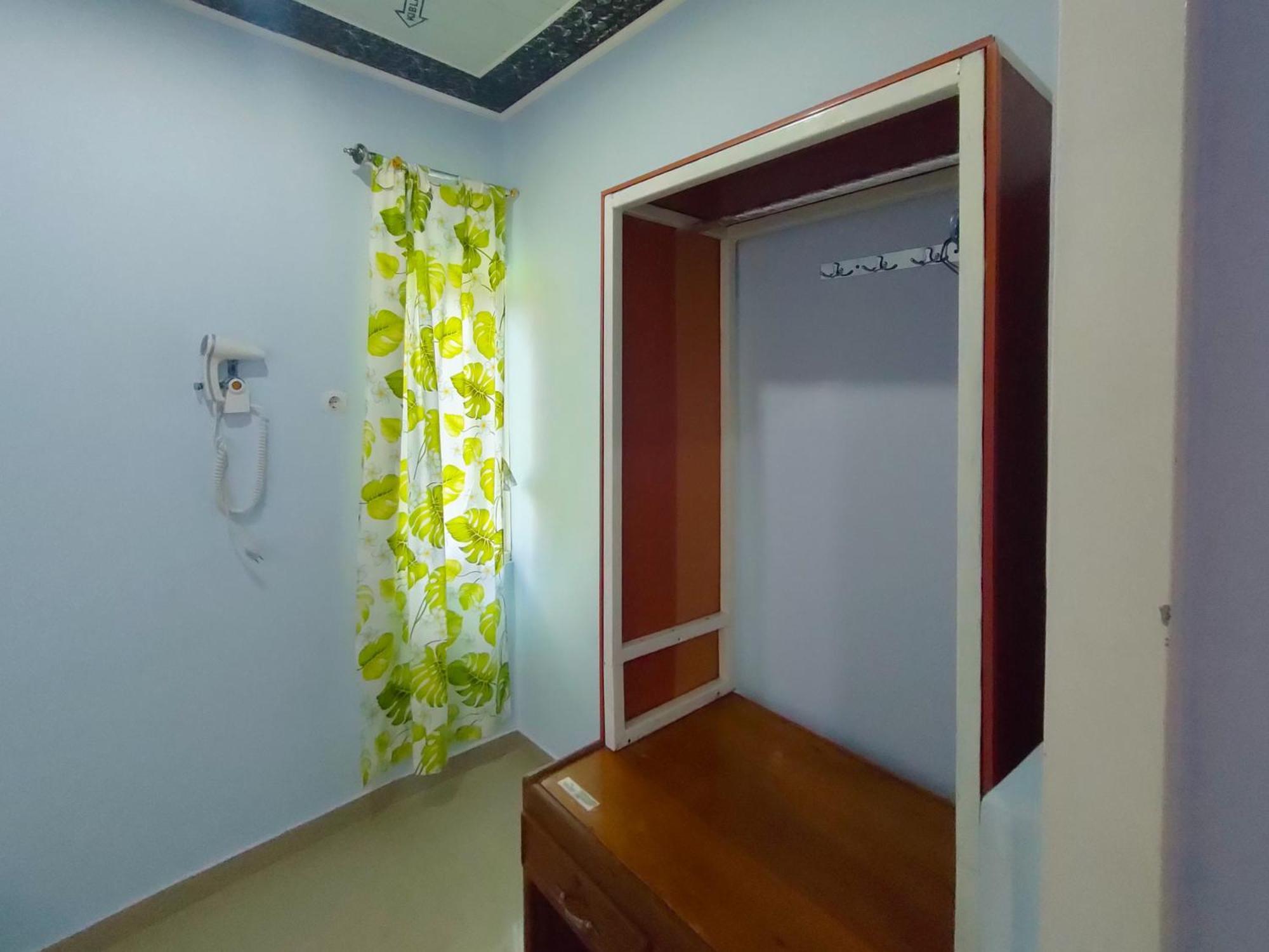 מלון Wates  Reddoorz Syariah Near Stasiun Wates מראה חיצוני תמונה