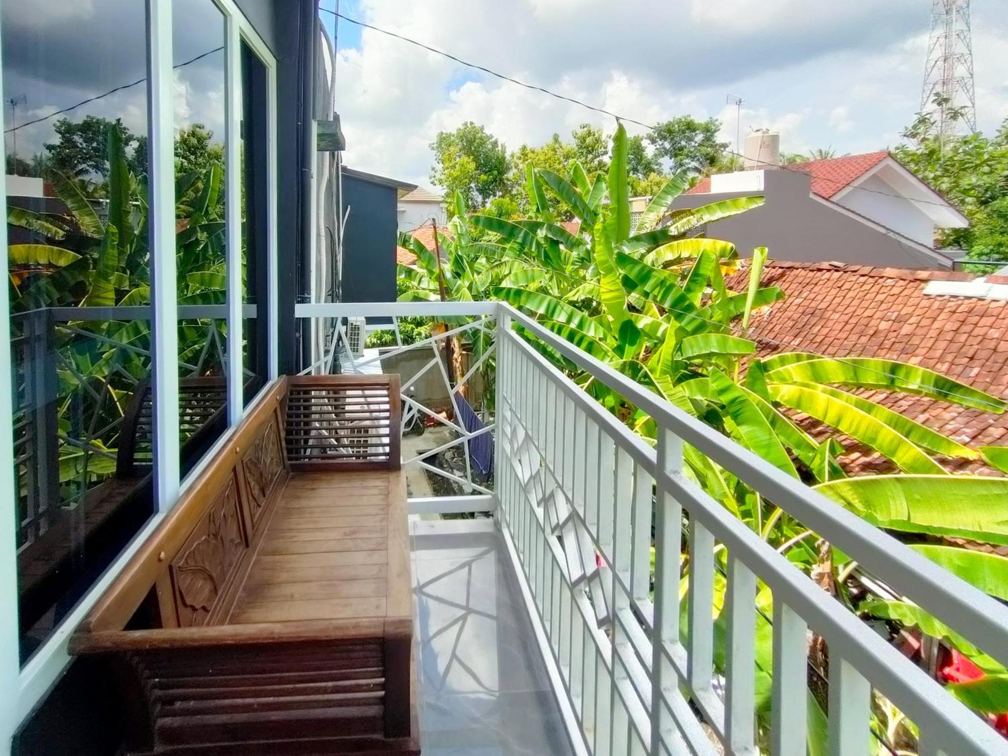 מלון Wates  Reddoorz Syariah Near Stasiun Wates מראה חיצוני תמונה