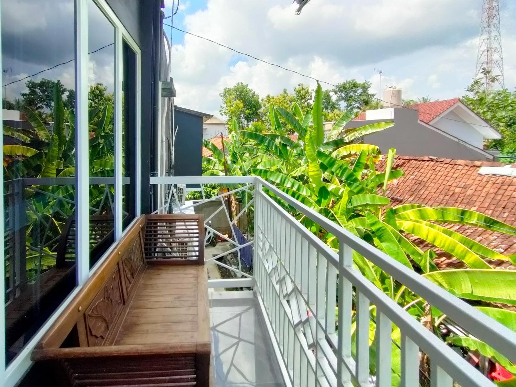 מלון Wates  Reddoorz Syariah Near Stasiun Wates מראה חיצוני תמונה